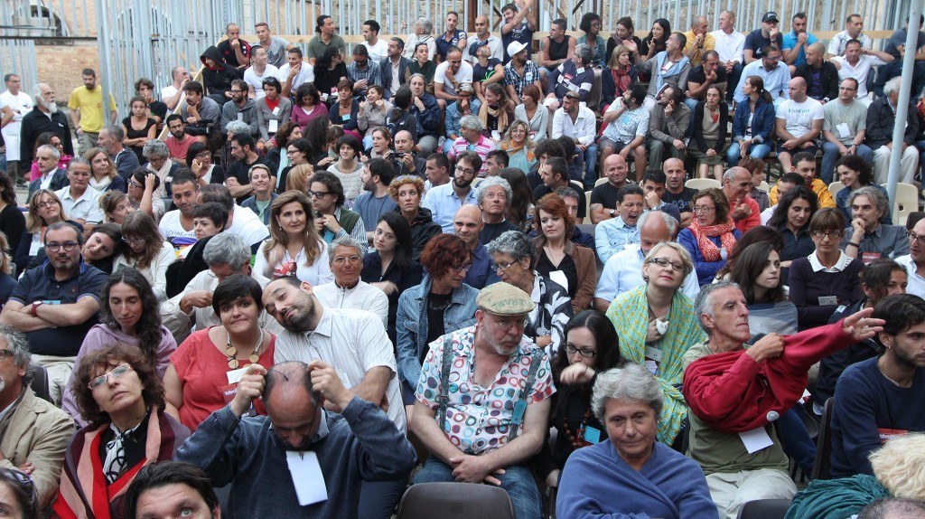 Folla per il Palcoscenico Carcere di VolterraTeatro 2014